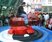 Δημοφιλές φορητό καρναβάλι οδηγά το μηχανικό Bull με την ικανότητα προσώπων 1-2 προμηθευτής